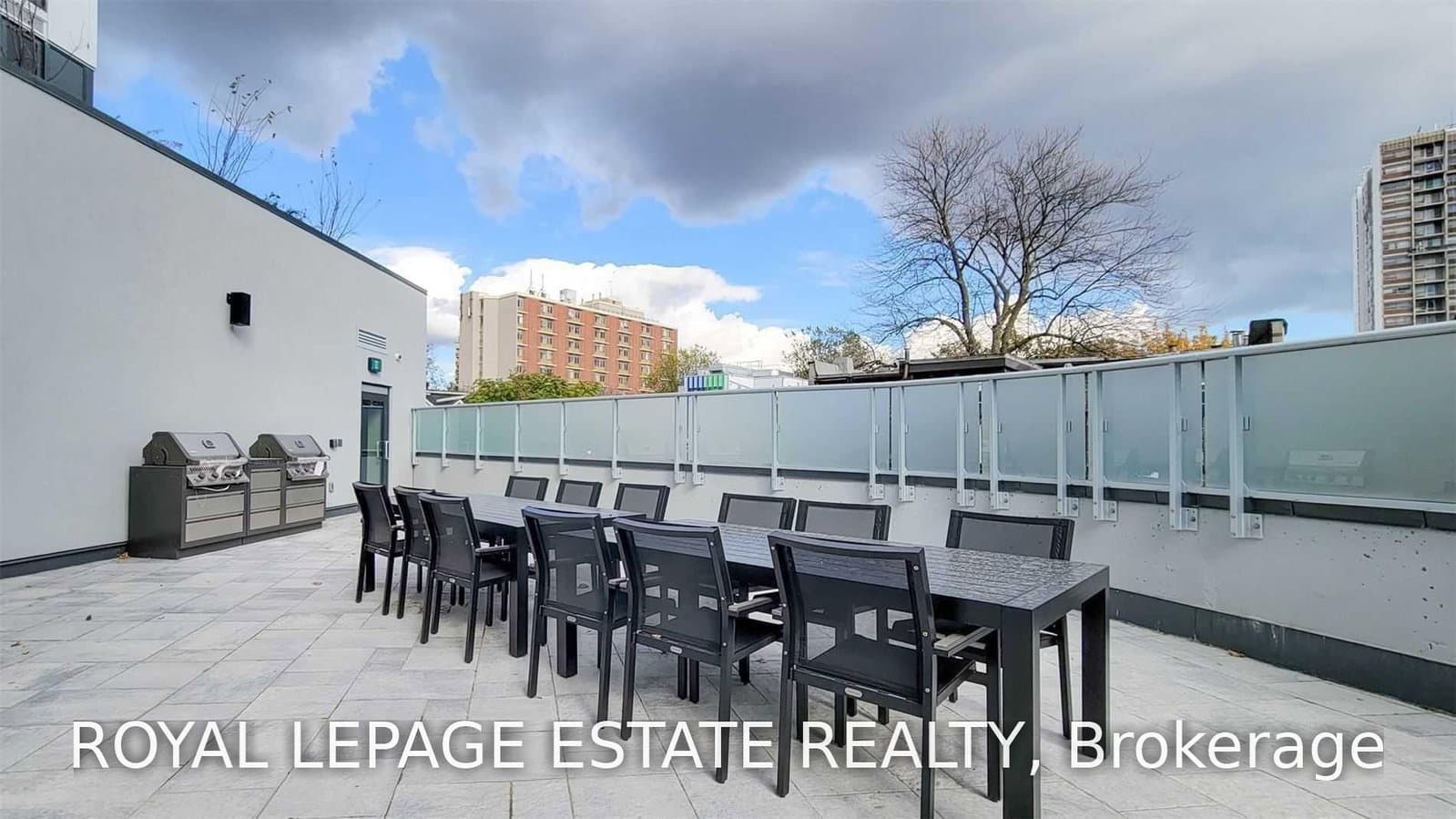 219 Dundas Street E, Unit 303 thumbnail 18