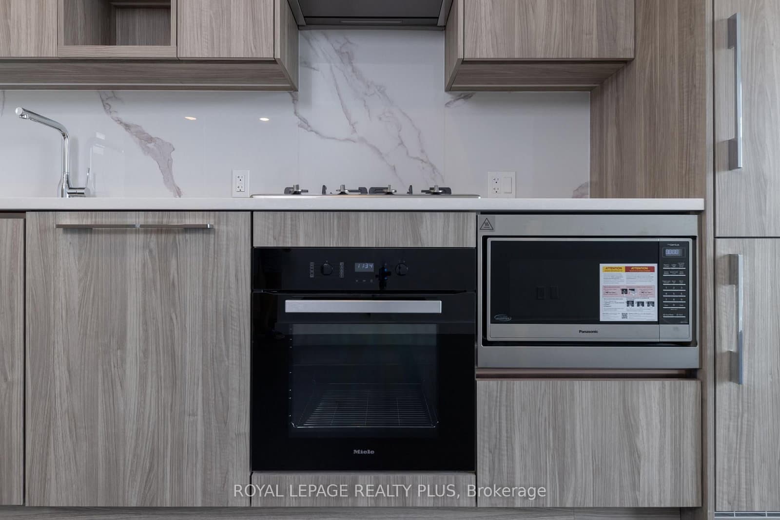 68 Esther Shiner Boulevard, Unit 662 thumbnail 10