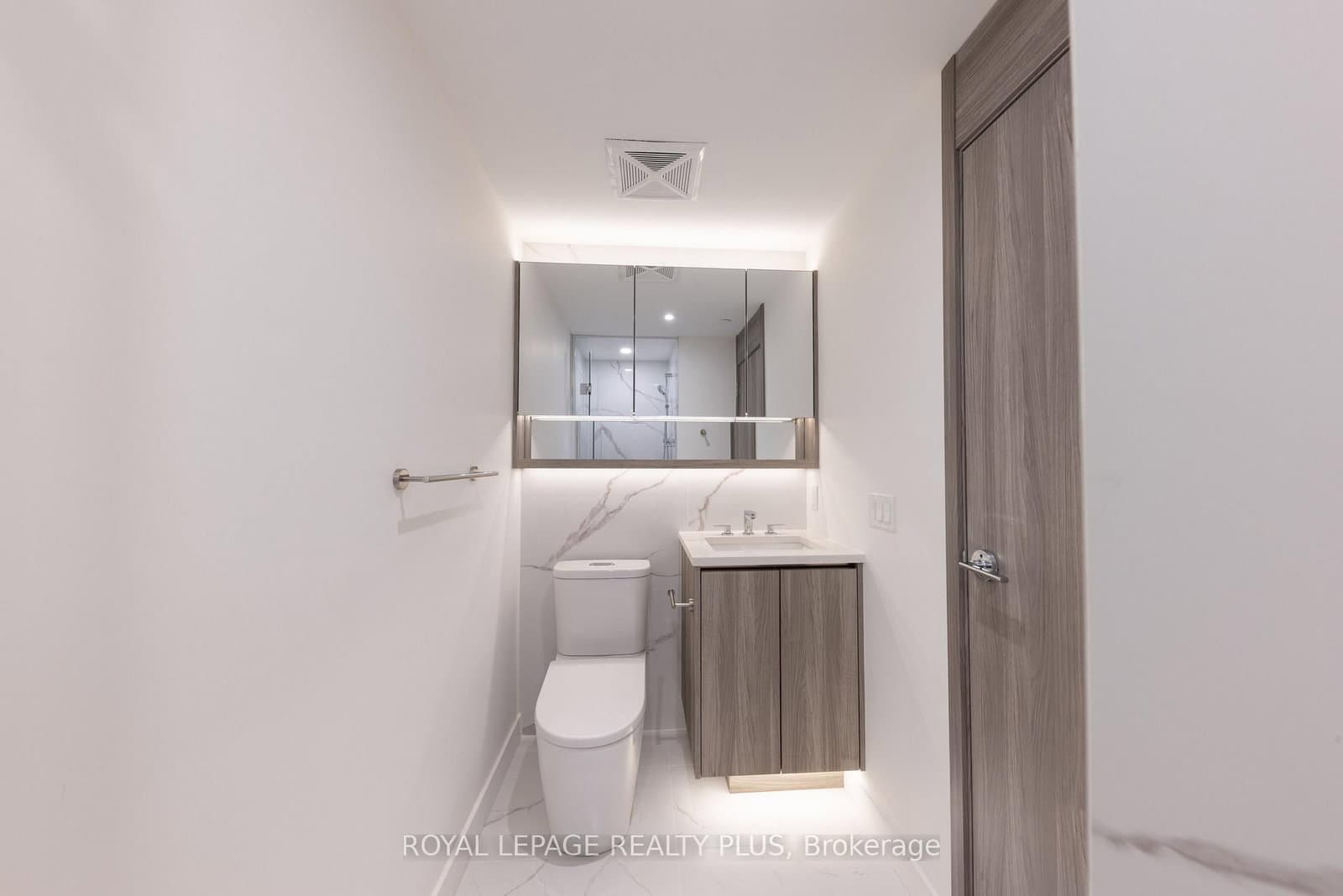 68 Esther Shiner Boulevard, Unit 662 thumbnail 17