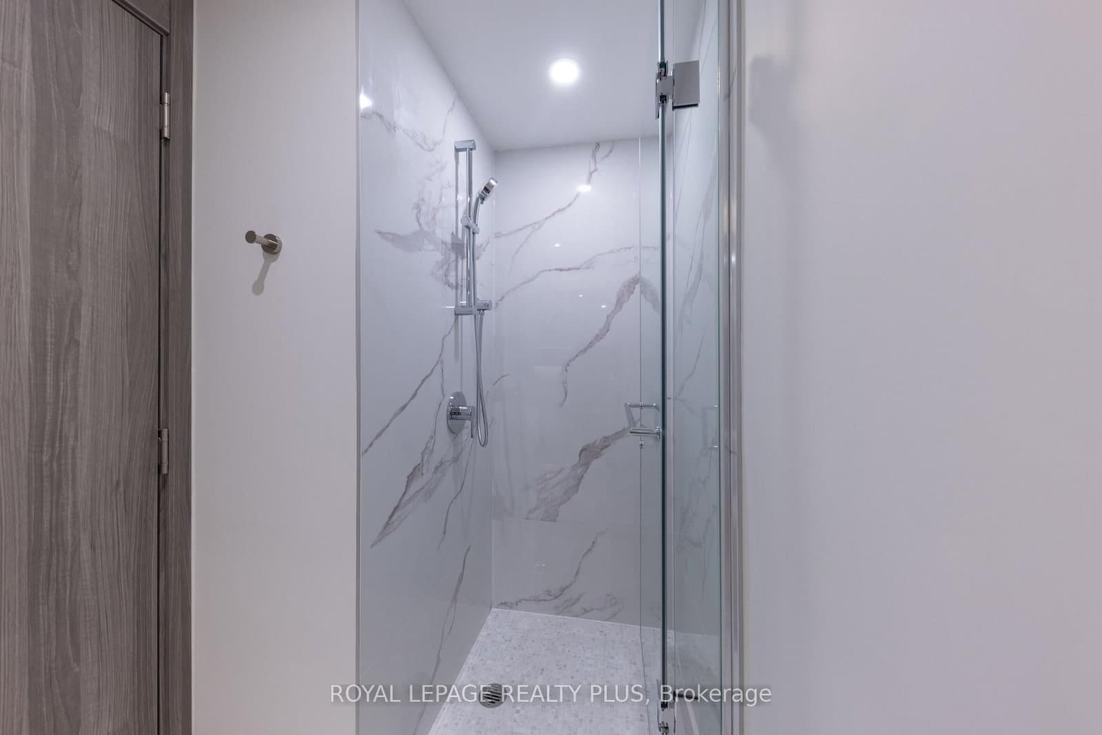 68 Esther Shiner Boulevard, Unit 662 thumbnail 18