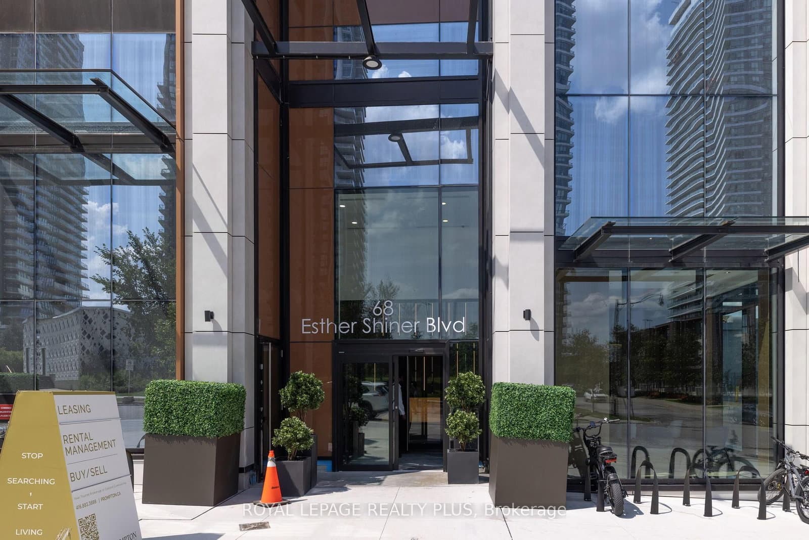 68 Esther Shiner Boulevard, Unit 662 thumbnail 2