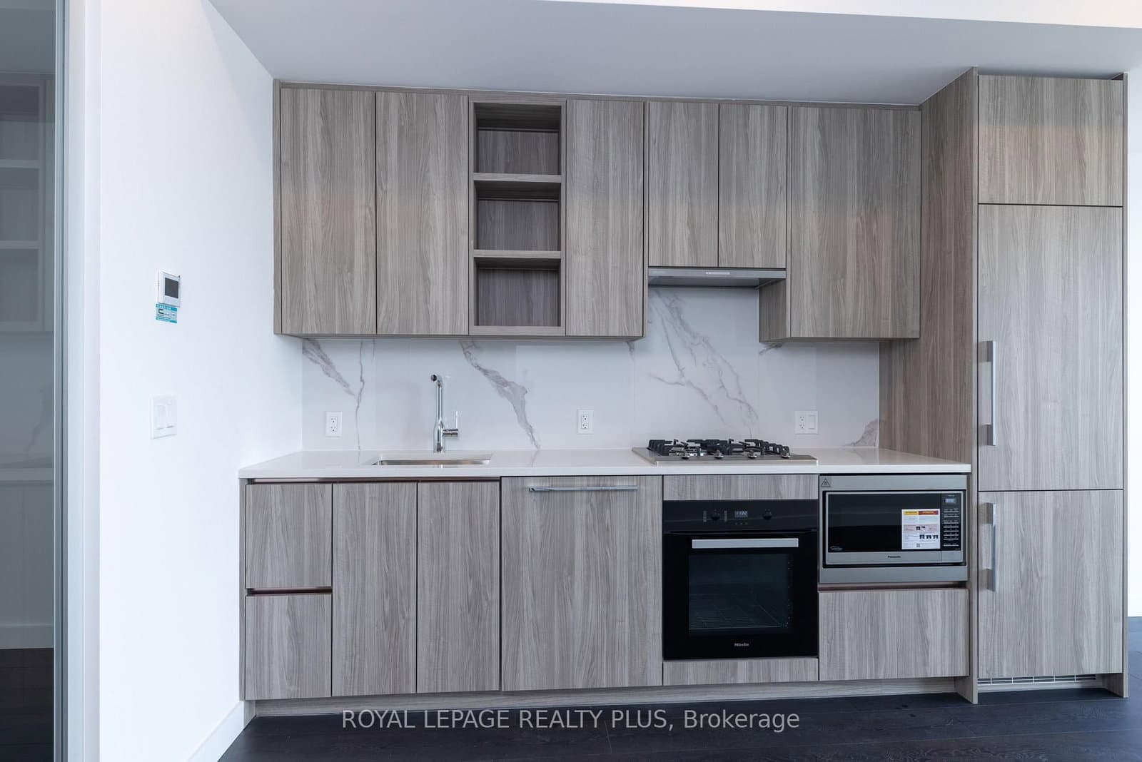 68 Esther Shiner Boulevard, Unit 662 thumbnail 7