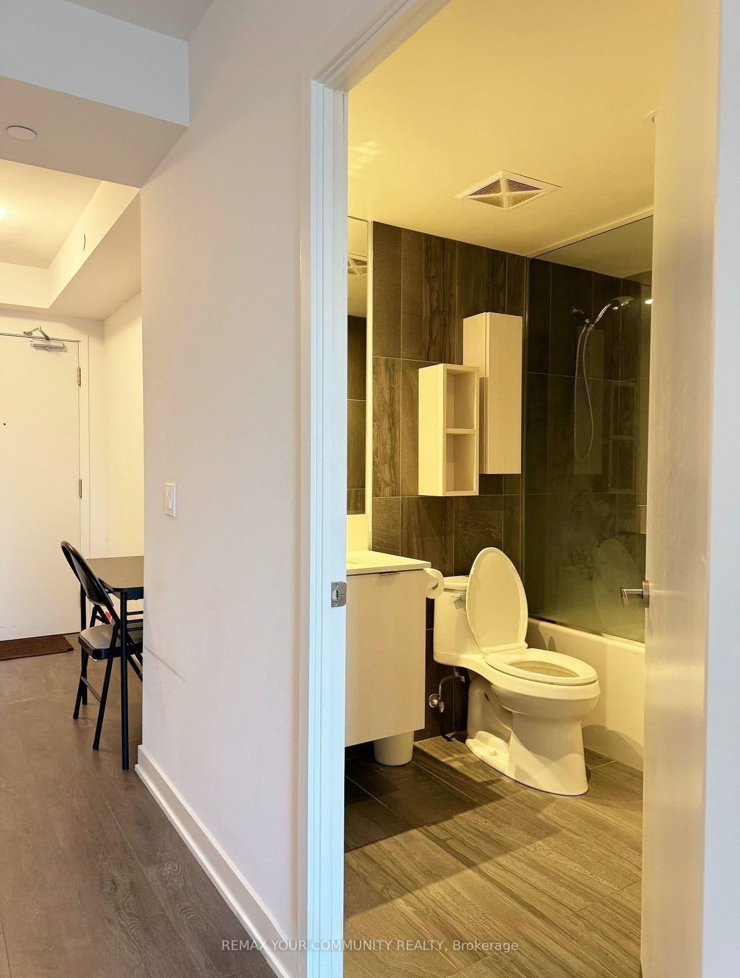 195 Redpath Avenue, Unit 3407 thumbnail 5