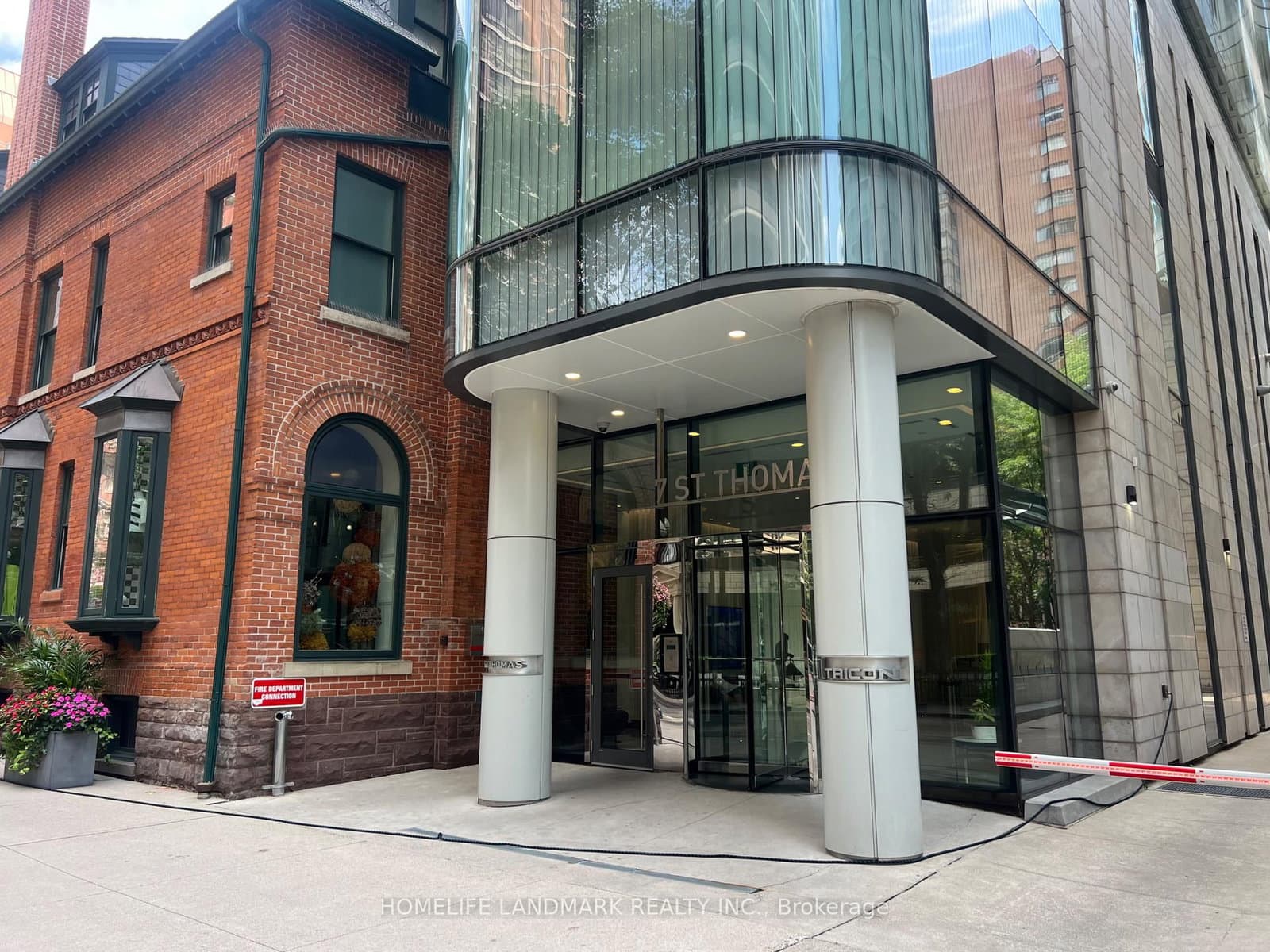 7 St Thomas Street, Unit 209 thumbnail 2