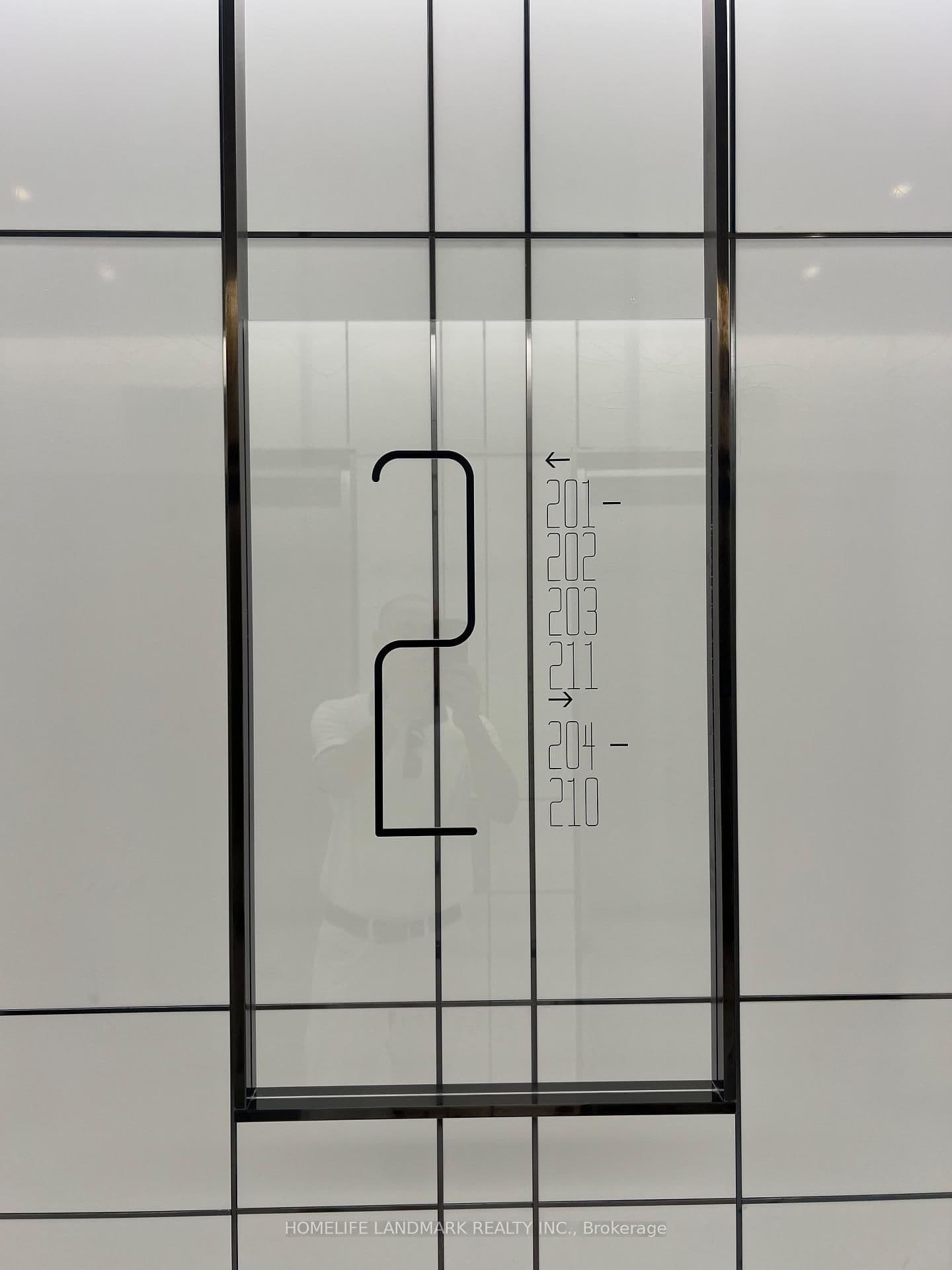 7 St Thomas Street, Unit 209 thumbnail 4