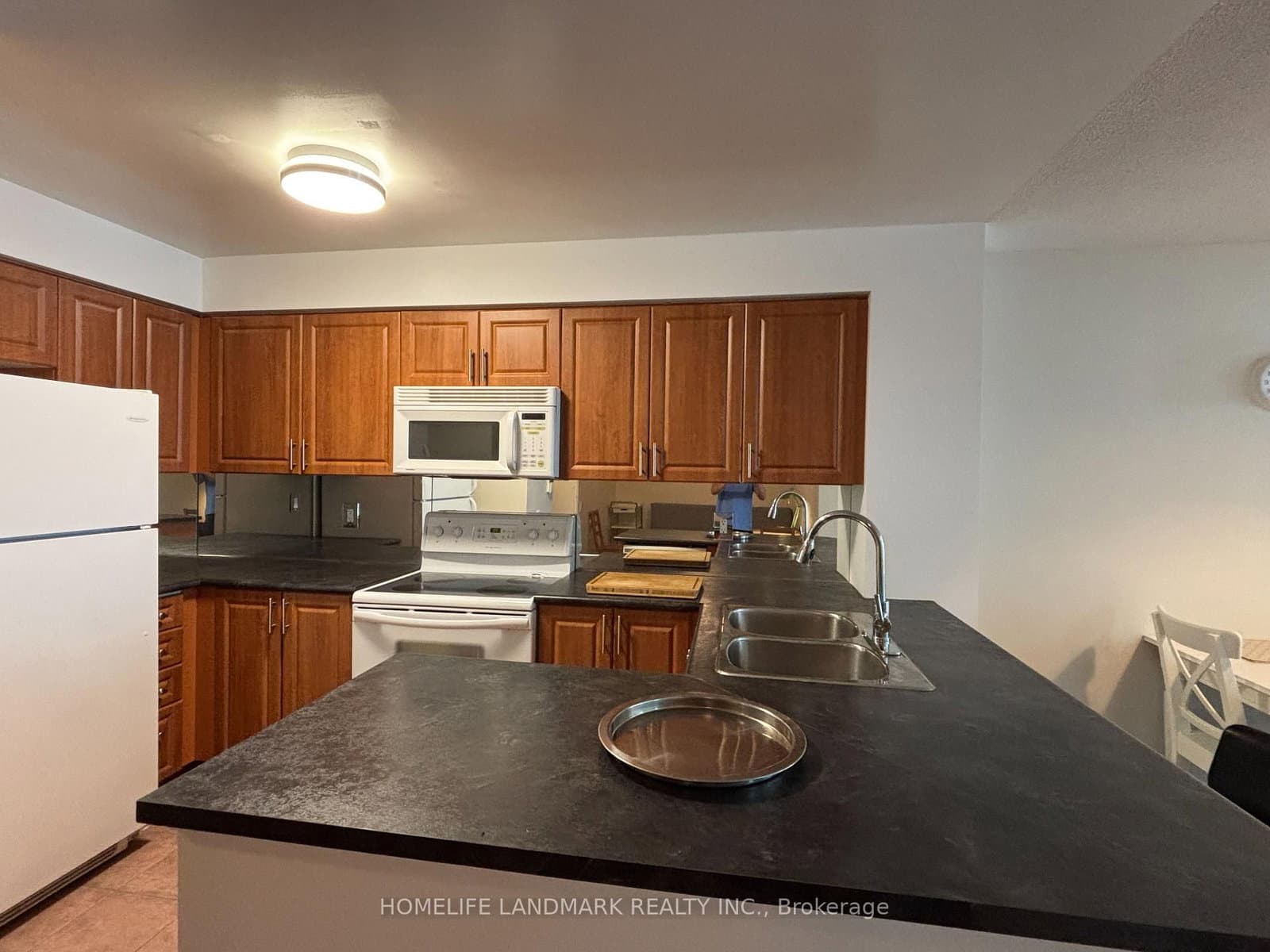 21 Hillcrest Avenue, Unit 902 thumbnail 17