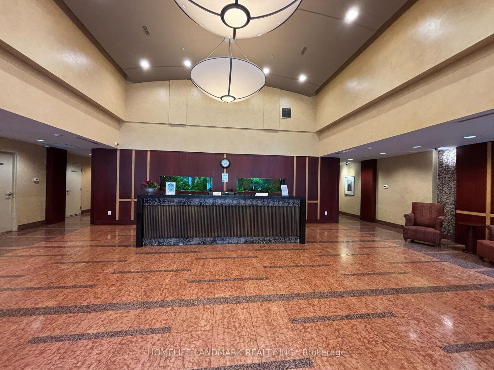 21 Hillcrest Avenue, Unit 902 thumbnail 5