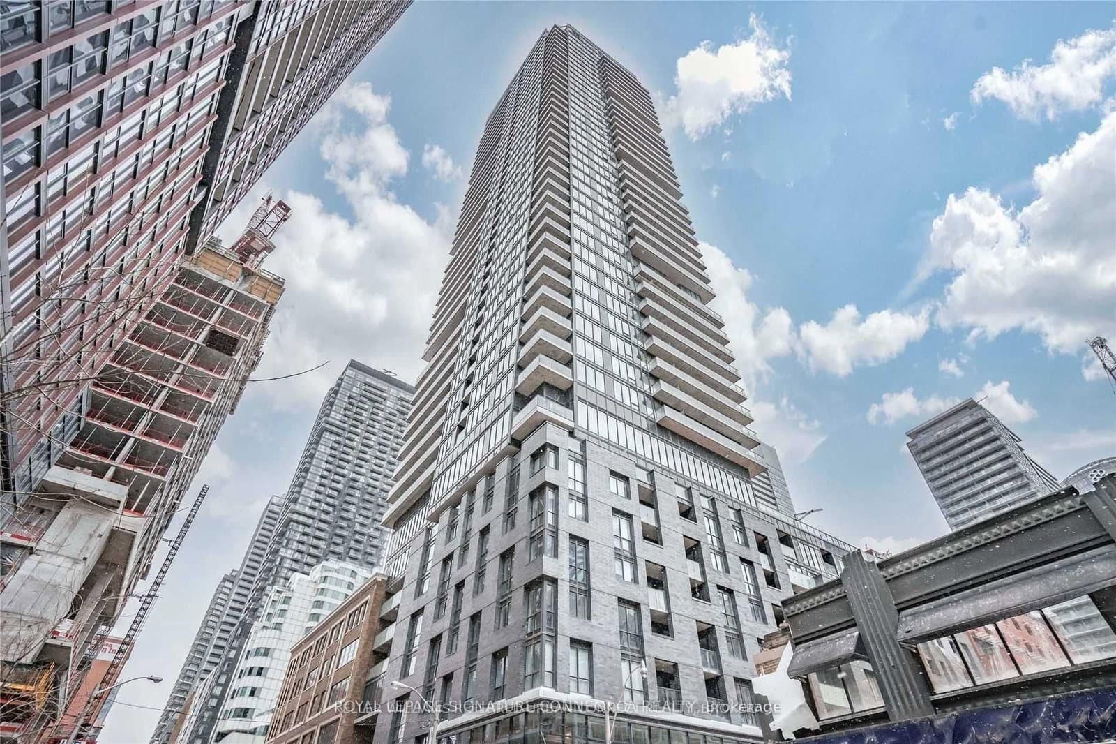 115 Blue Jays Way, Unit 4003