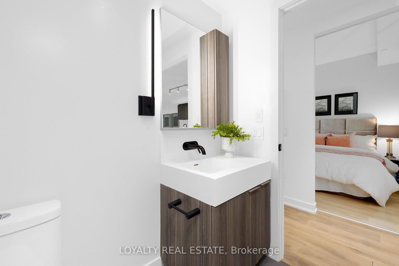 117 Broadway Avenue, Unit 211 thumbnail 21