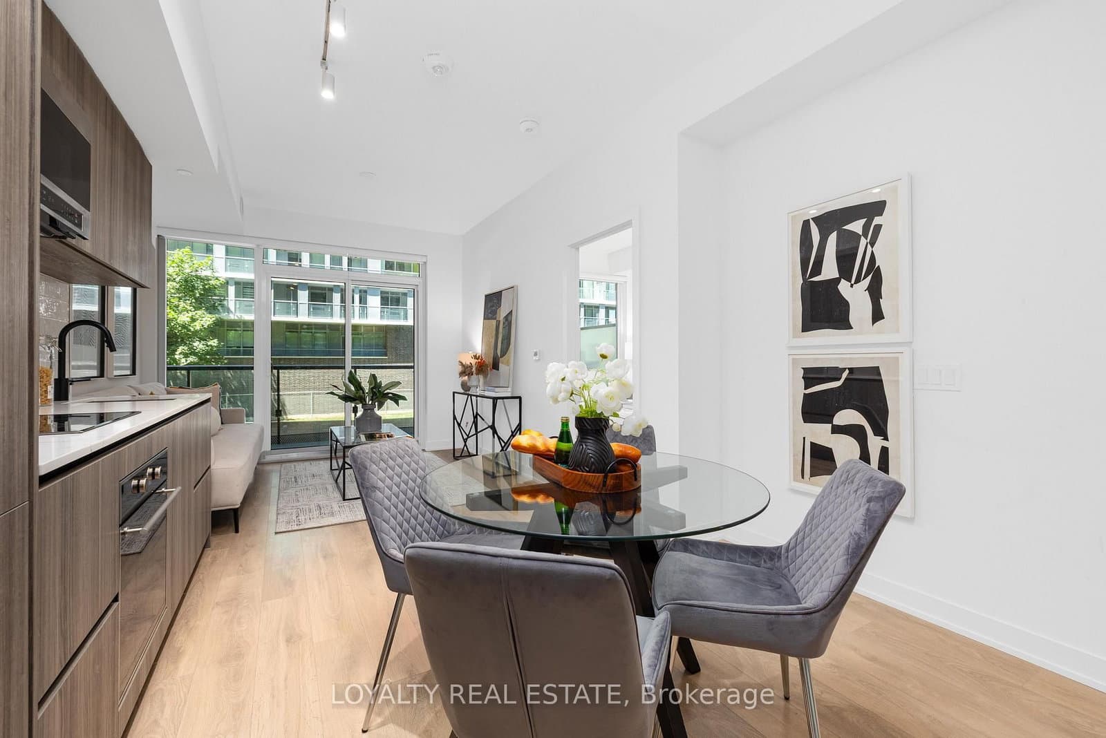 117 Broadway Avenue, Unit 211 thumbnail 23
