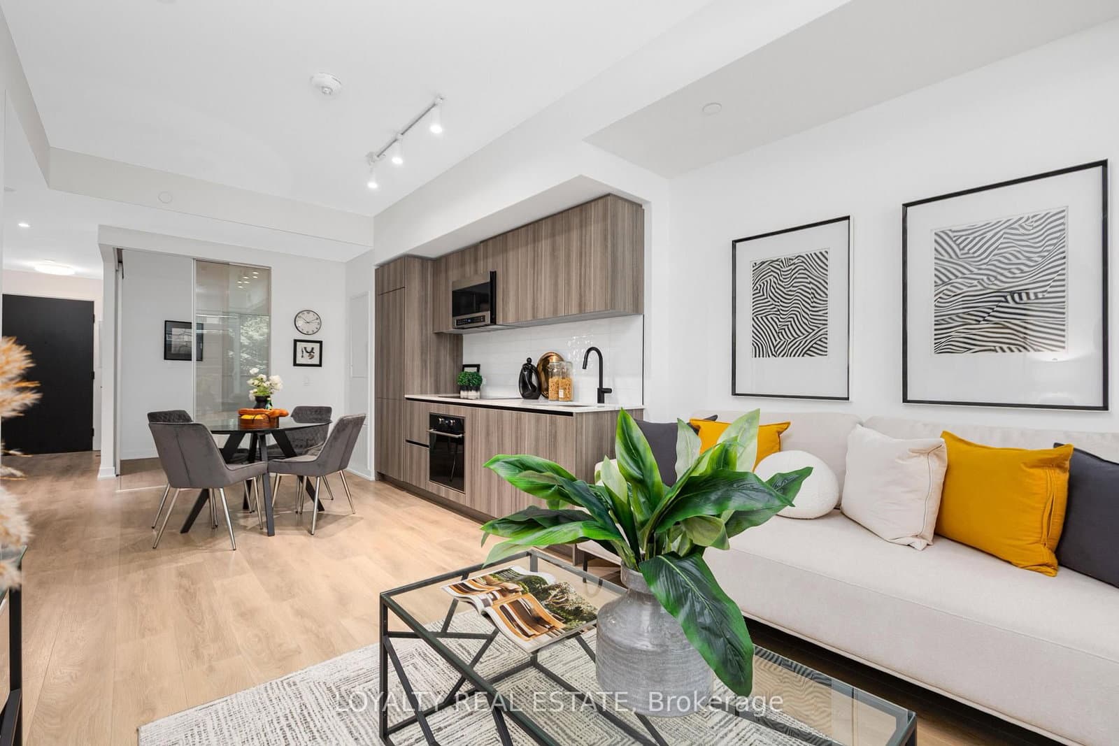 117 Broadway Avenue, Unit 211 thumbnail 29