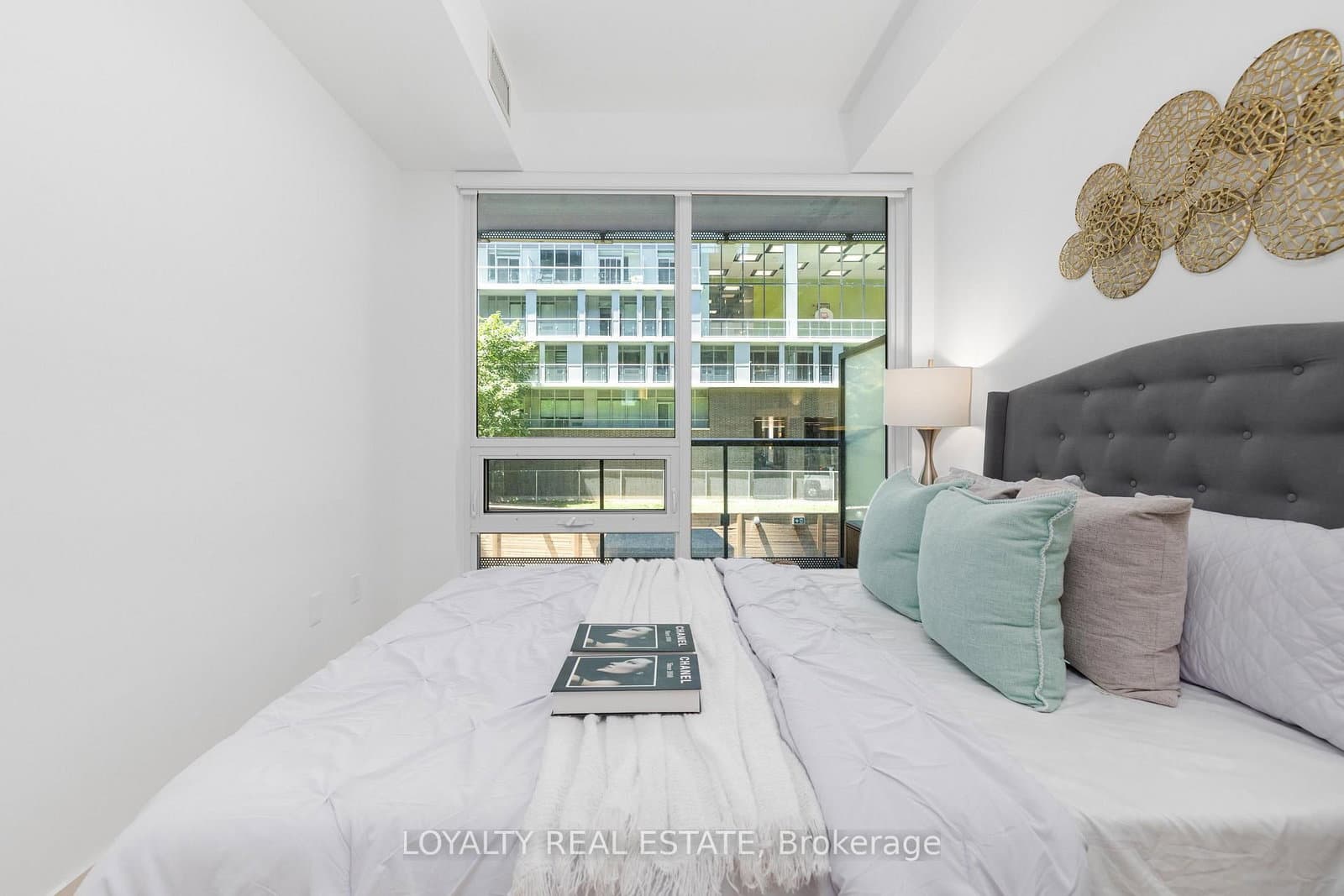 117 Broadway Avenue, Unit 211 thumbnail 33
