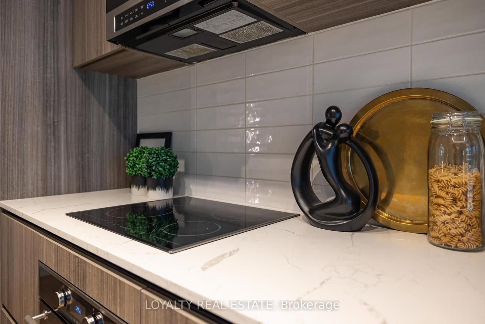 117 Broadway Avenue, Unit 211 thumbnail 46