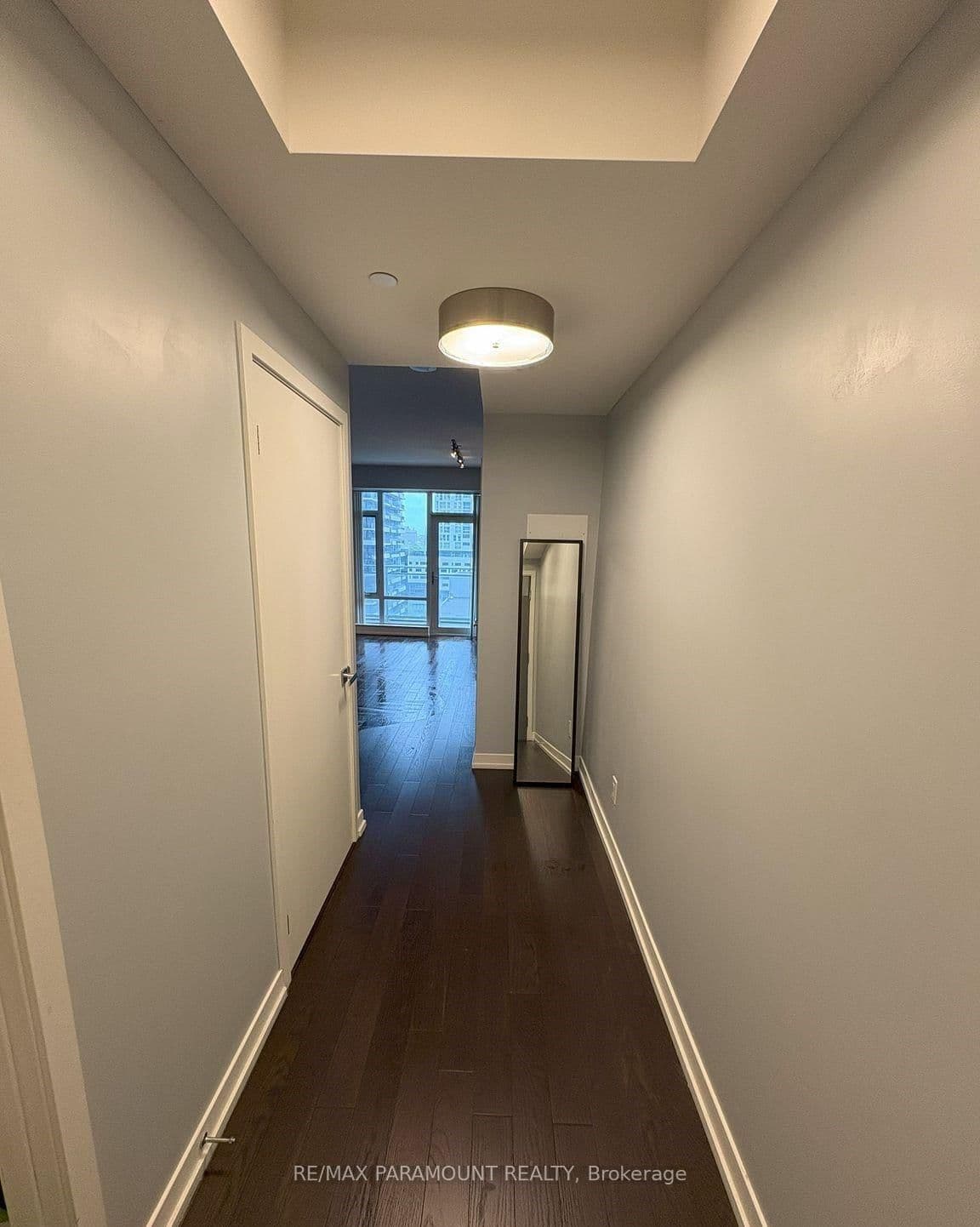 21 Widmer Street, Unit 1103 thumbnail 5