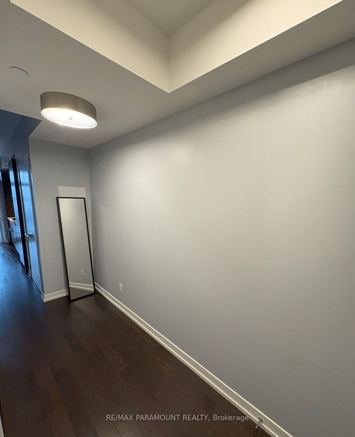 21 Widmer Street, Unit 1103 thumbnail 6