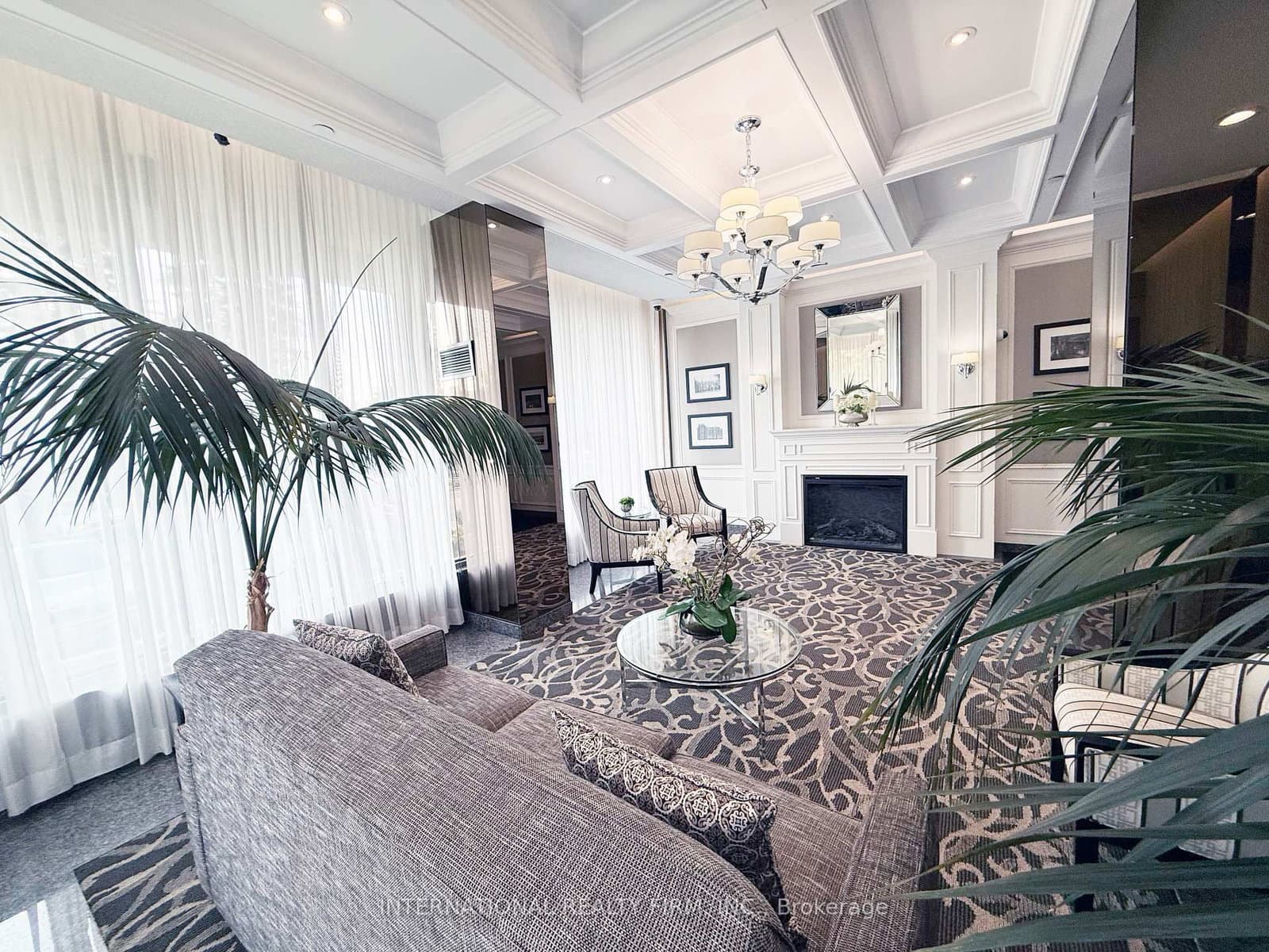 75 Graydon Hall Drive, Unit PH03 thumbnail 12