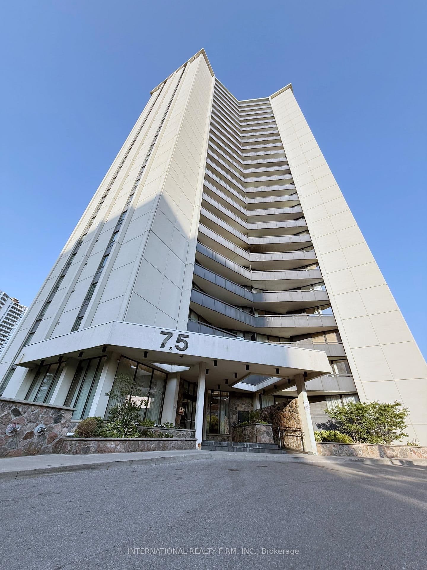 75 Graydon Hall Drive, Unit PH03 thumbnail 10
