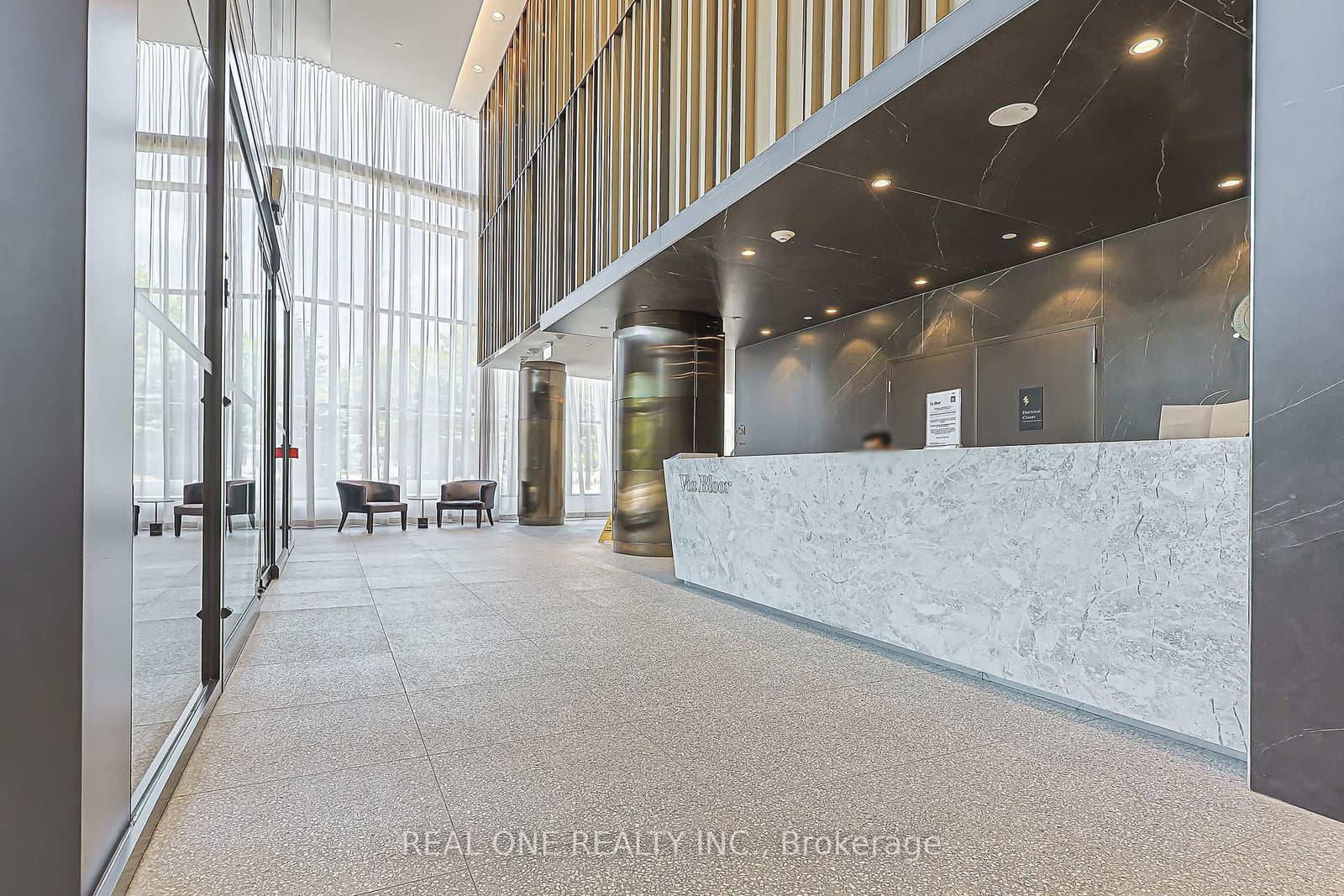 585 Bloor Street E, Unit 821 thumbnail 4