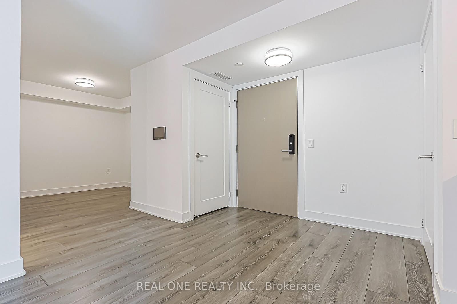 585 Bloor Street E, Unit 821 thumbnail 9