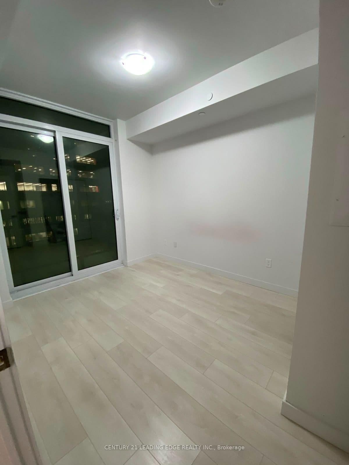8 EGLINTON Avenue E, Unit 2204 thumbnail 10