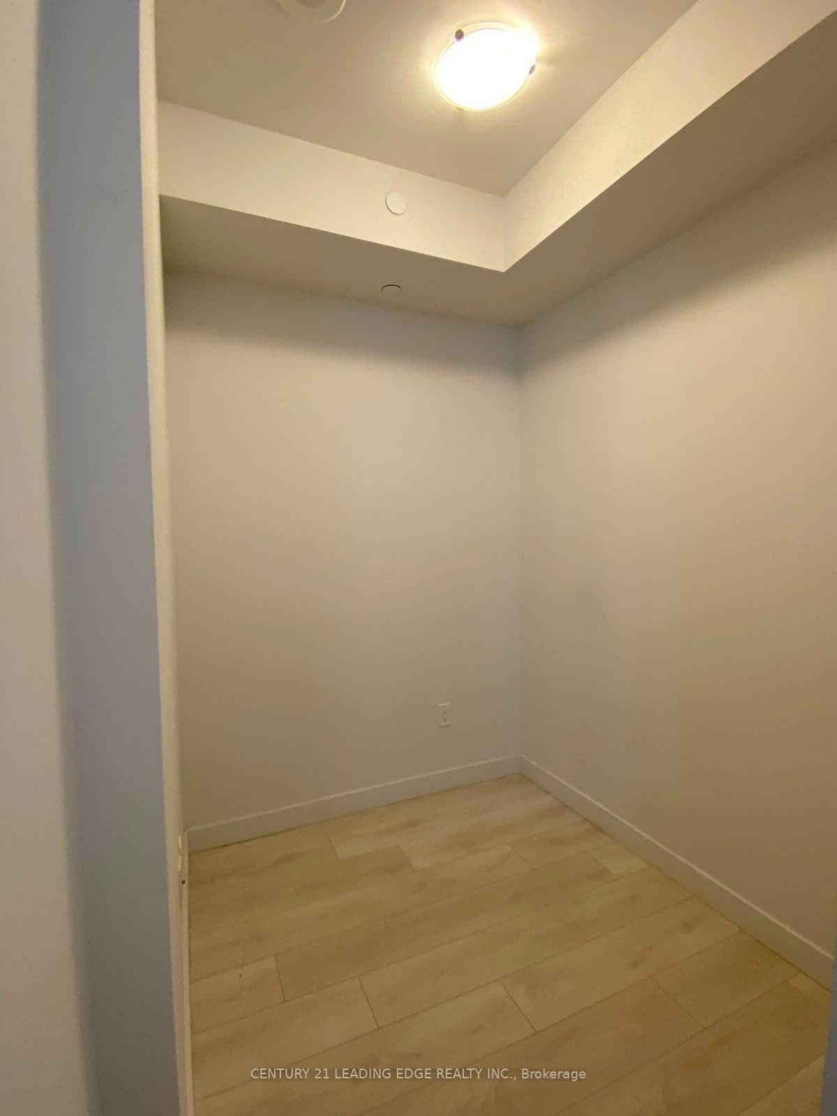 8 EGLINTON Avenue E, Unit 2204 thumbnail 5