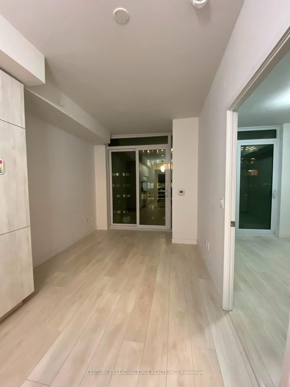 8 EGLINTON Avenue E, Unit 2204 thumbnail 6