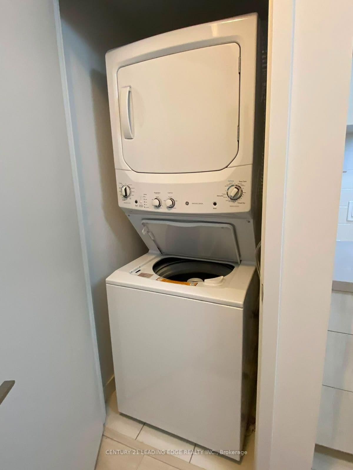 8 EGLINTON Avenue E, Unit 2204 thumbnail 9