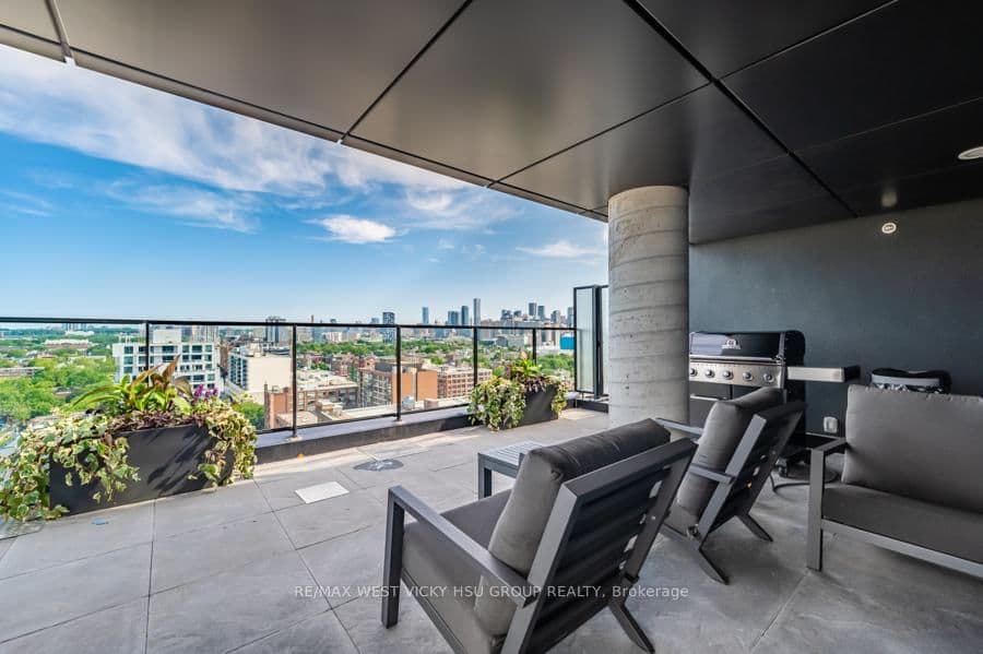 458 Richmond Street W, Unit 806 thumbnail 32