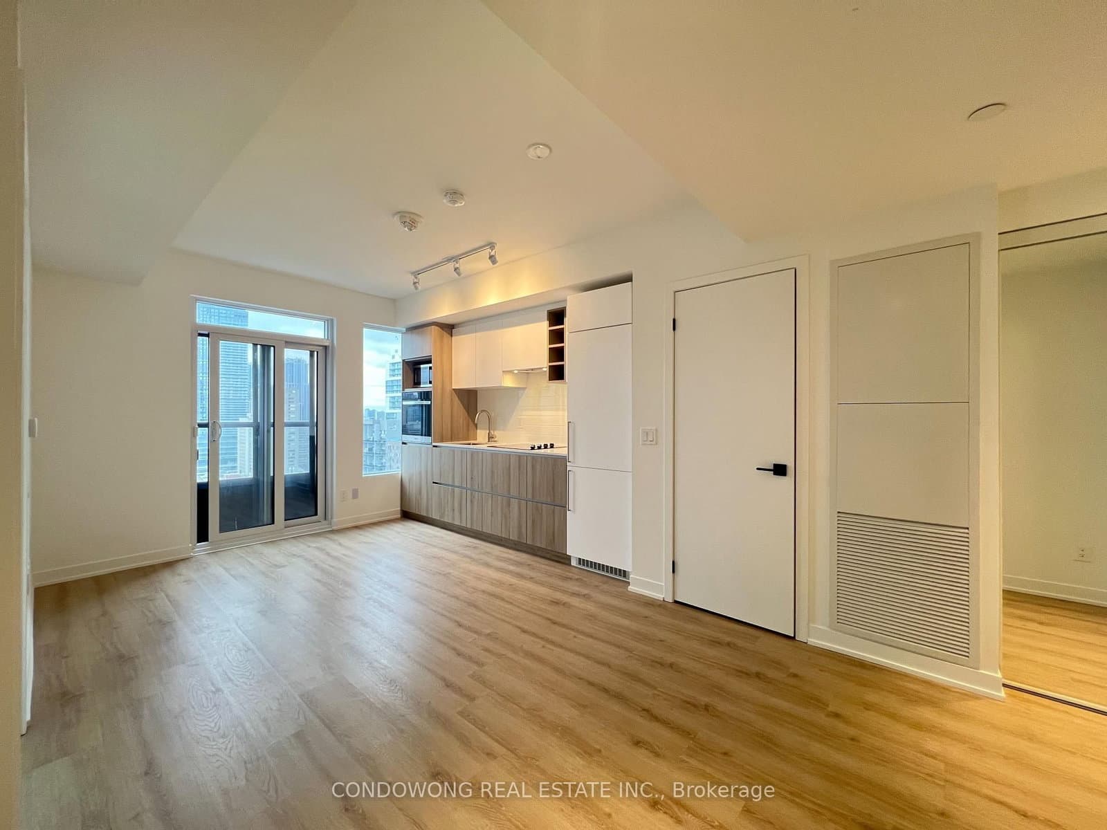 319 Jarvis Street, Unit 2803 thumbnail 3