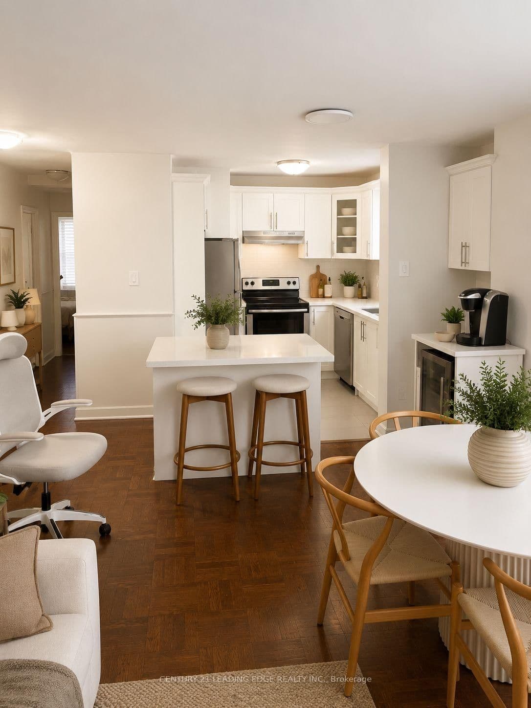 103 Avenue Road, Unit 112 - Image 1