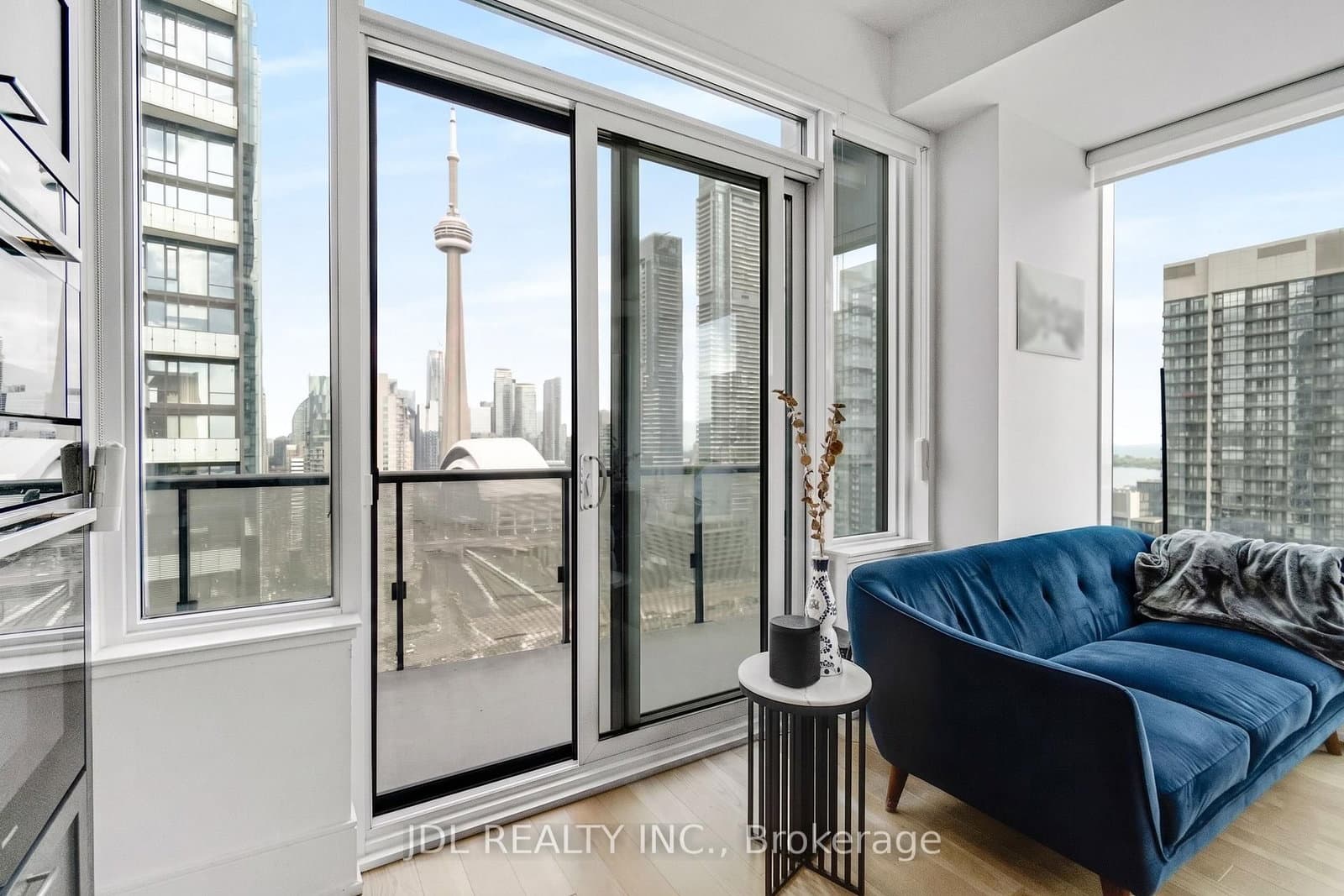 480 Front Street W, Unit GPH14 thumbnail 12
