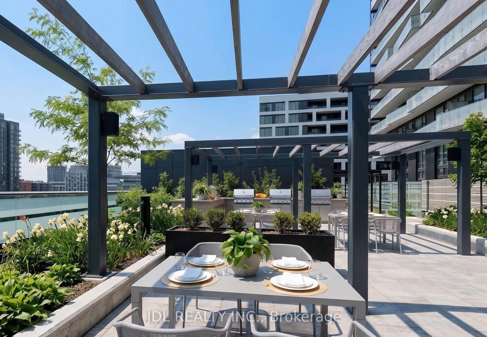 480 Front Street W, Unit GPH14 thumbnail 27