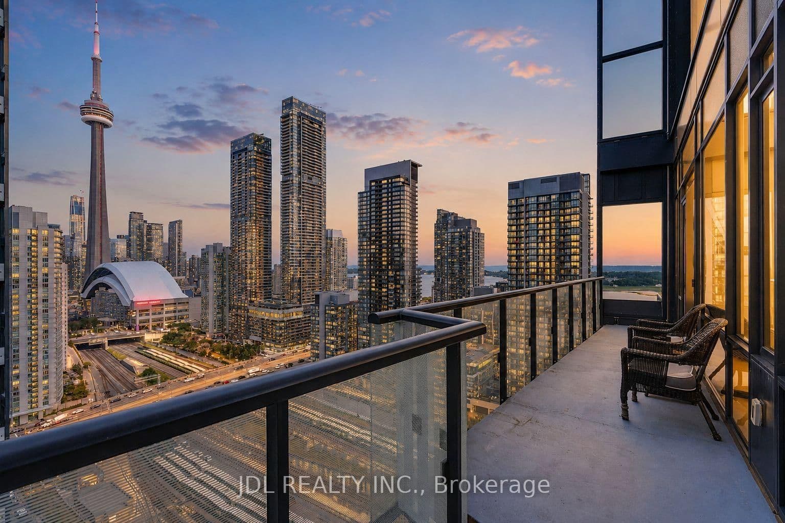 480 Front Street W, Unit GPH14 thumbnail 29