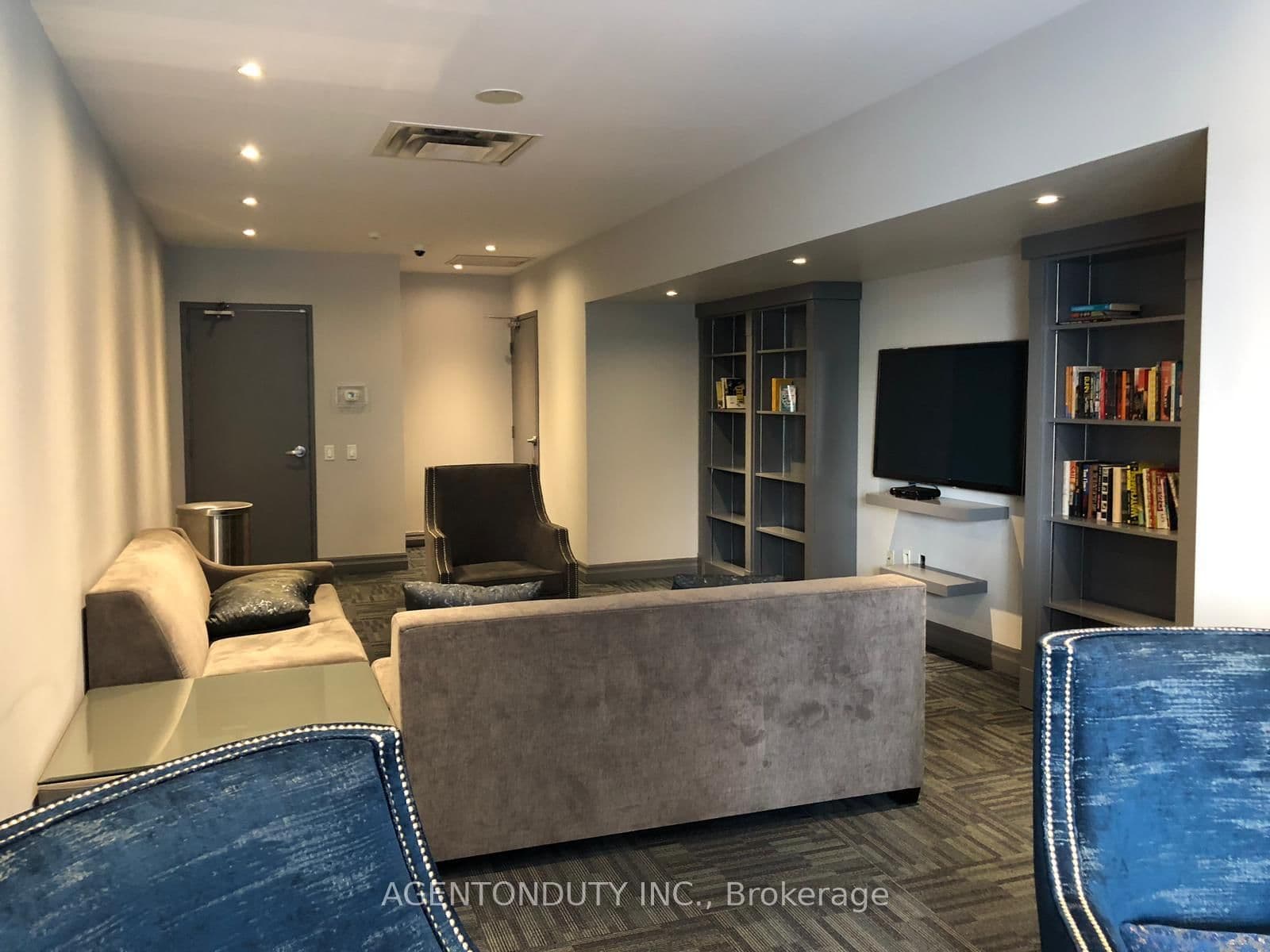 1121 Bay Street, Unit 701 thumbnail 30