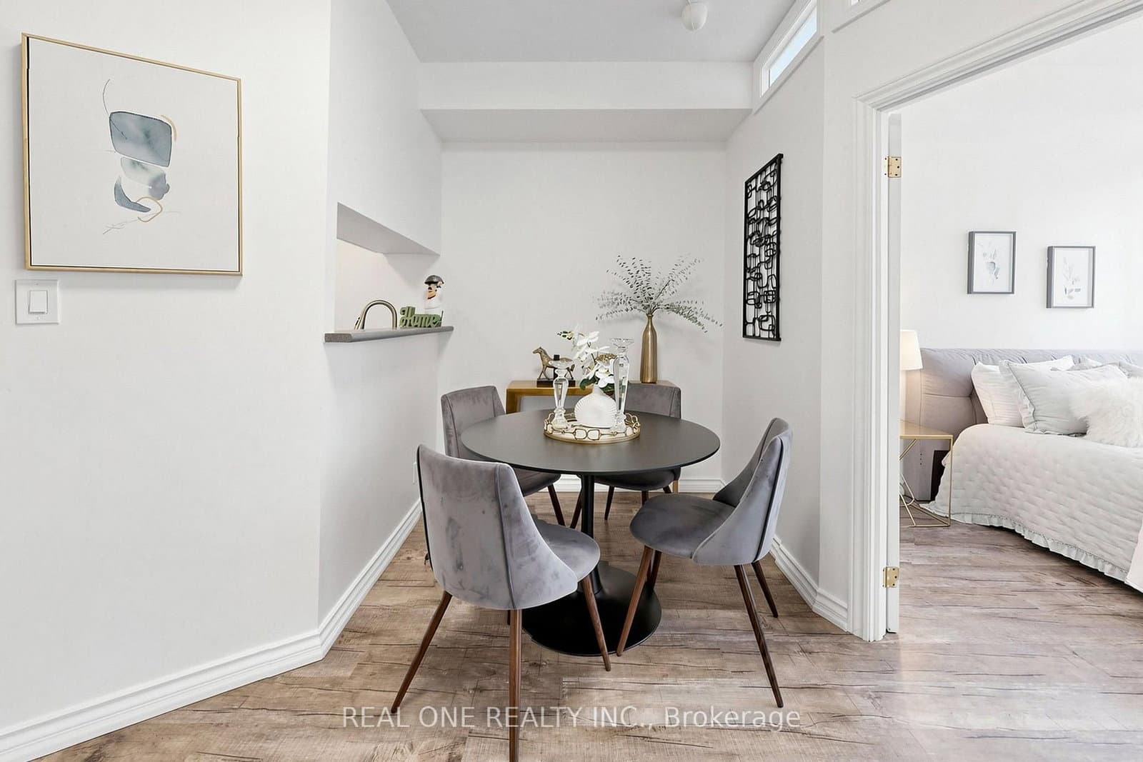 24 Wellesley Street W, Unit 306 thumbnail 25