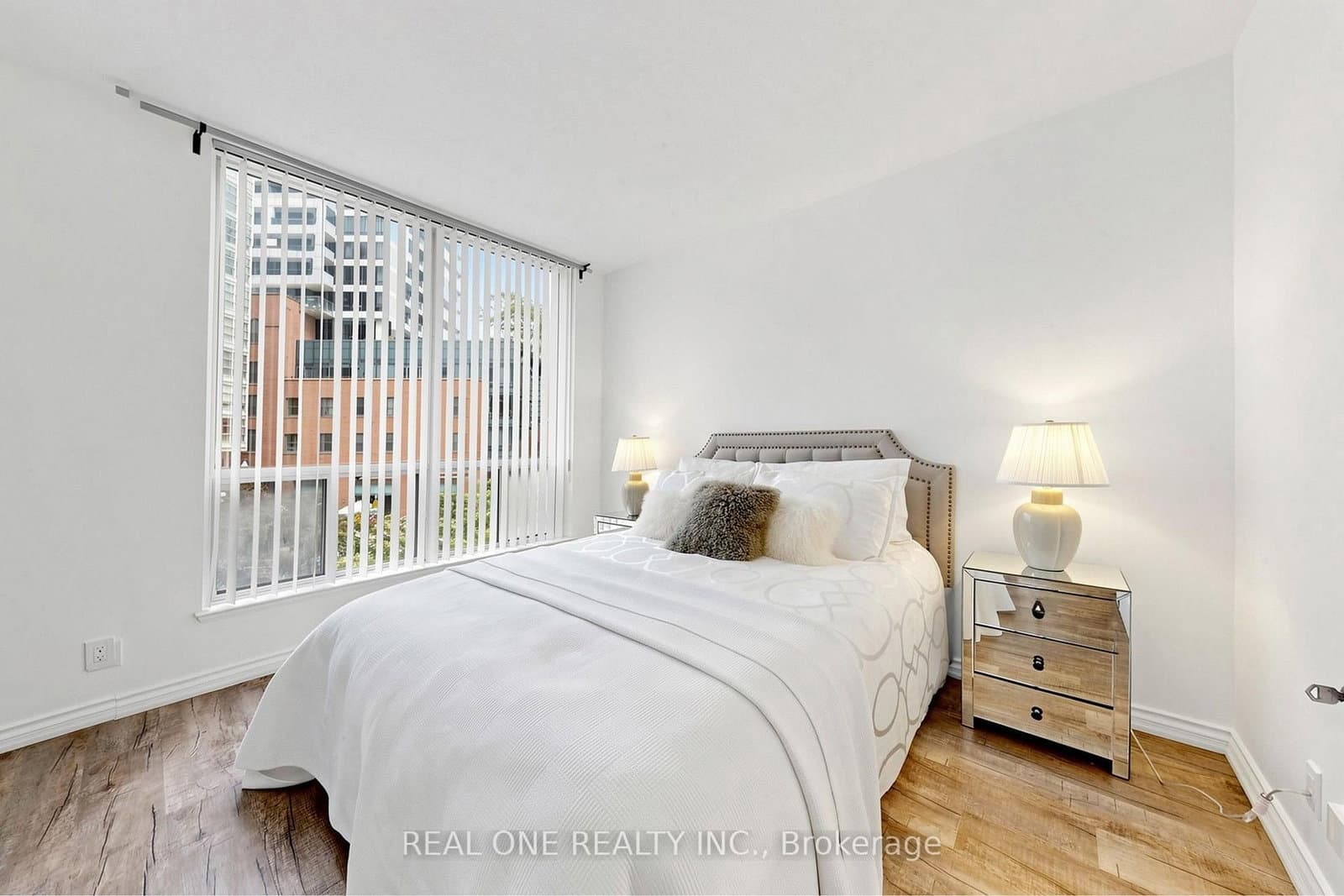 24 Wellesley Street W, Unit 306 thumbnail 28