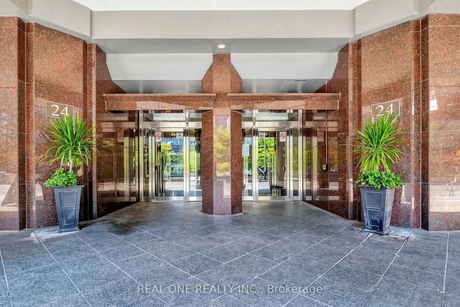 24 Wellesley Street W, Unit 306 thumbnail 7
