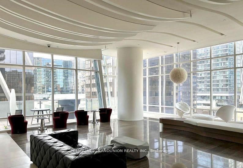 1 Bloor Street E, Unit 1508 thumbnail 30