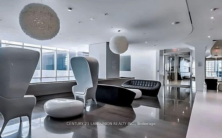 1 Bloor Street E, Unit 1508 thumbnail 34