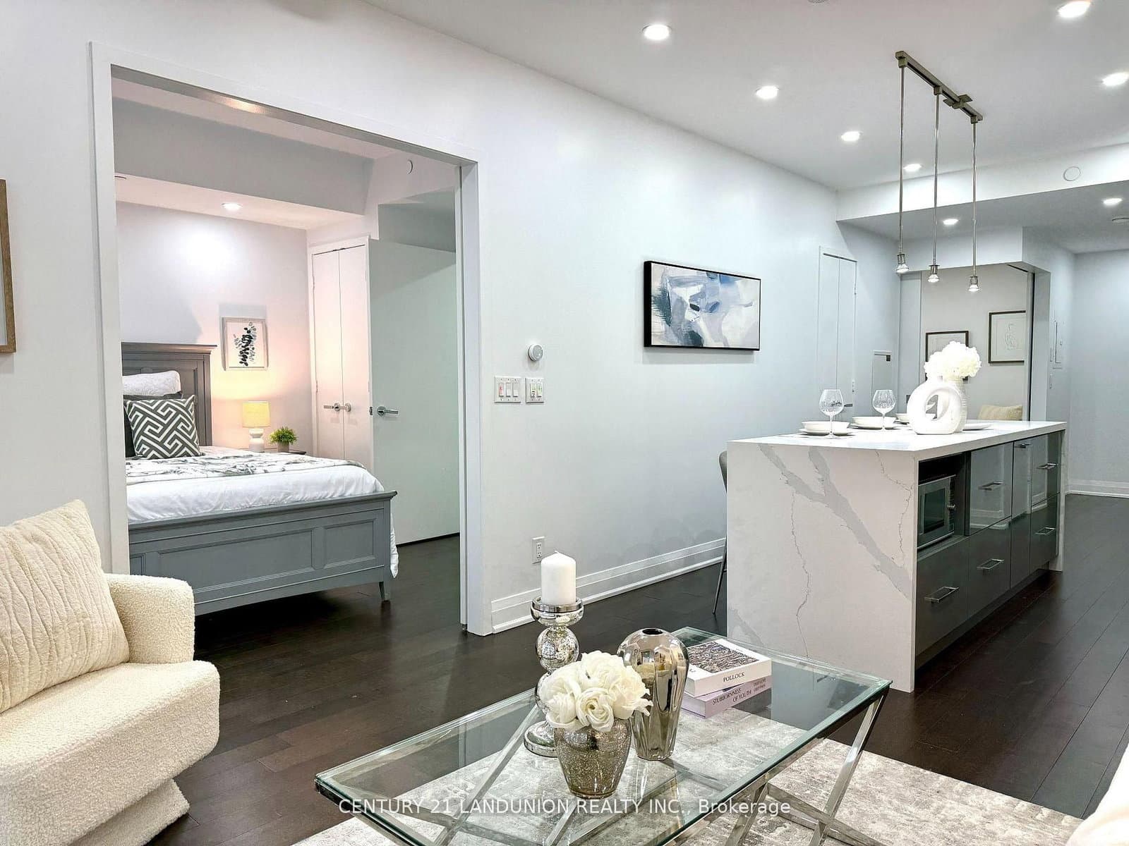 1 Bloor Street E, Unit 1508 thumbnail 7