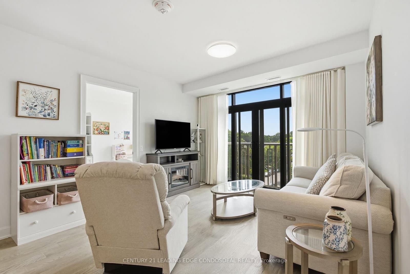 1 Strathgowan Avenue, Unit 503 thumbnail 16