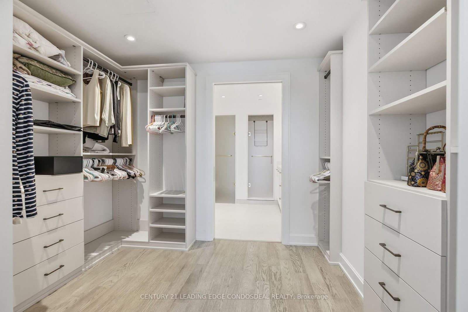 1 Strathgowan Avenue, Unit 503 thumbnail 23