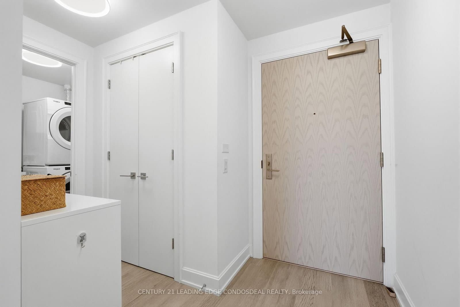 1 Strathgowan Avenue, Unit 503 thumbnail 6