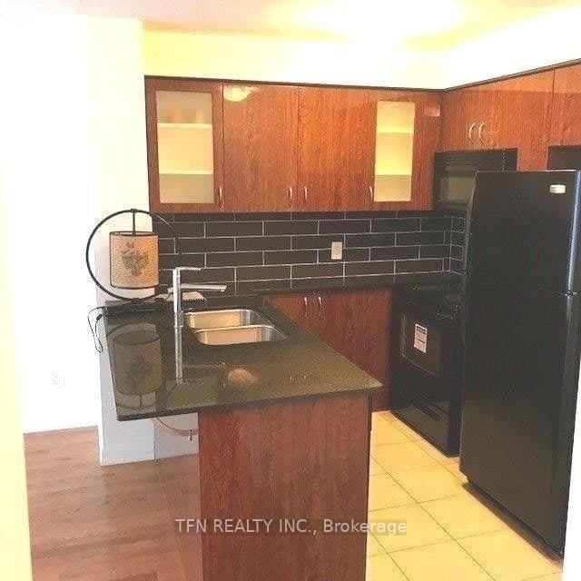 5793 Yonge Street, Unit 806 thumbnail 2