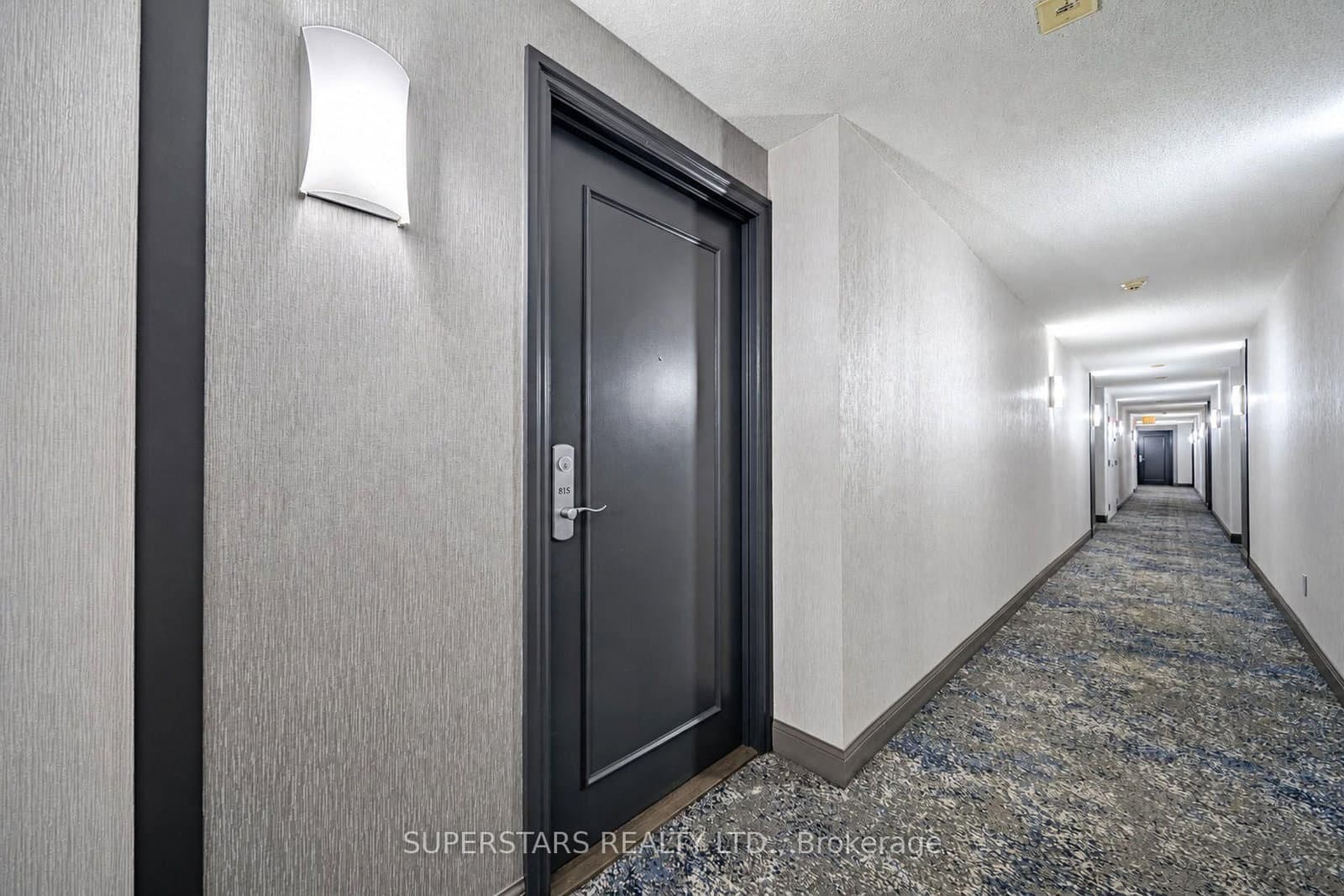 18 Valley Woods Road, Unit 815 thumbnail 3