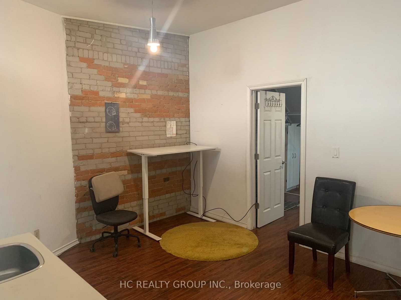 92 Pembroke Street, Unit Upper 2 thumbnail 2