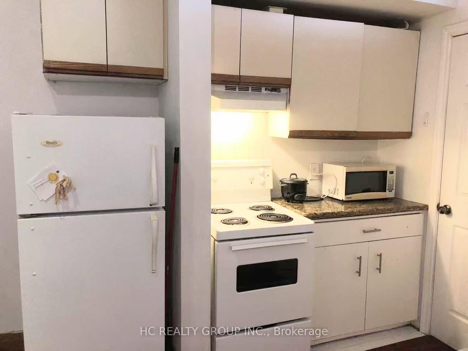 92 Pembroke Street, Unit Upper 2 thumbnail 3