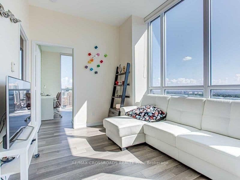 5180 Yonge Street, Unit 2405 thumbnail 2