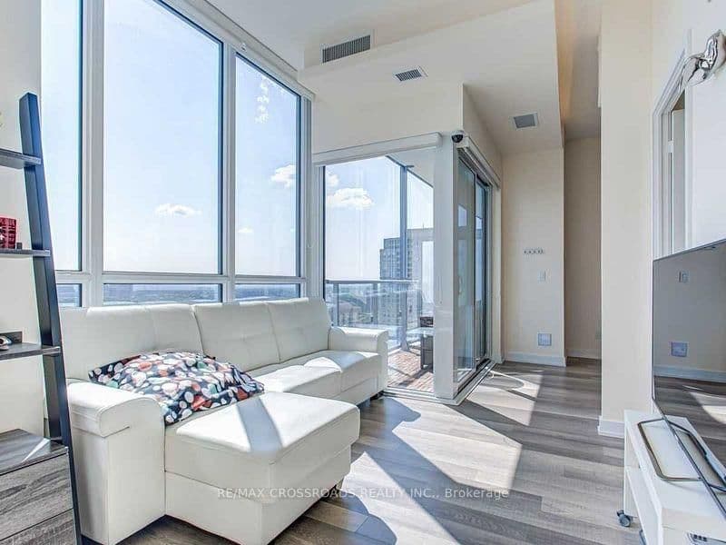 5180 Yonge Street, Unit 2405 thumbnail 3