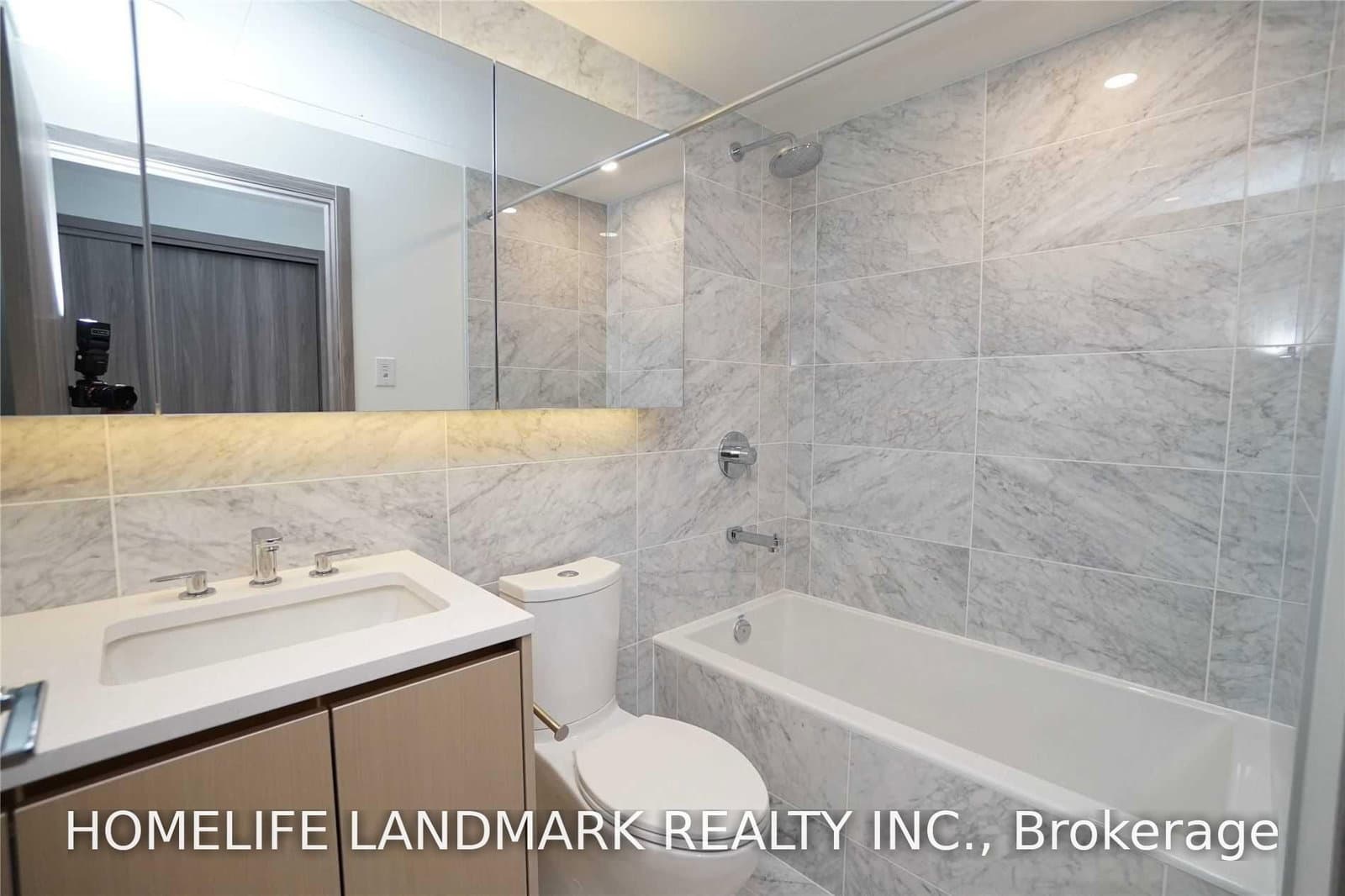 95 Mcmahon Drive, Unit 1605 thumbnail 19